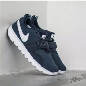 Nike Trainerendor L Obsid./White Size 11 Sneakers